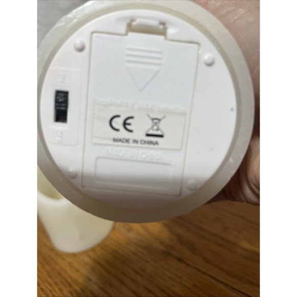 Set Of 3 Battery Flameless Pillar Candle Lights- Ivory In Color - Picture 5 of 8